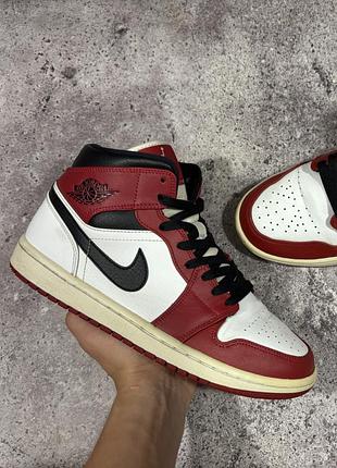Кросівки nike air jordan 1 mid chicago 41р