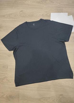 Футболка uniqlo з тонкої бавовни supima. розмір 3xl