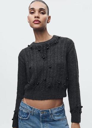 Шерстяной свитер zara с черными жемчужинами вязаная кофта джемпер