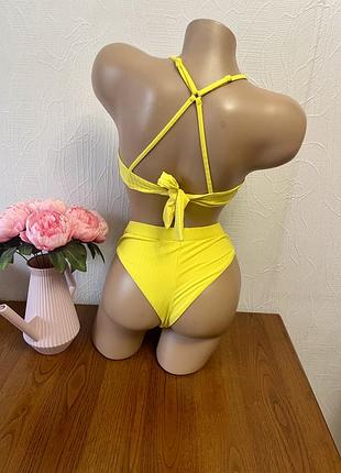 Дуже гарний купальник calzedonia