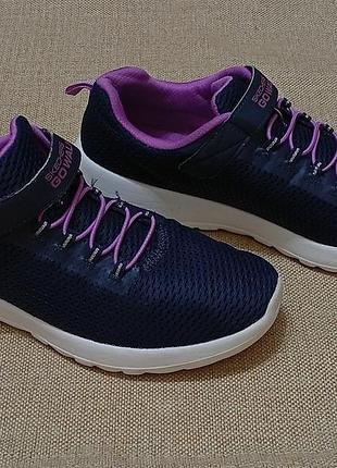 Кросівки skechers 38 25см