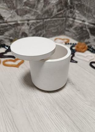 Шкатулка маленькая гладкая из гипса белая