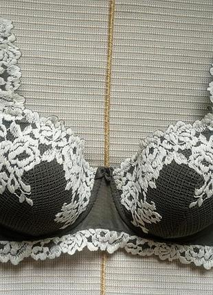 Бюстгалтер на поролоне, вышивка, intimissimi 75c/80b