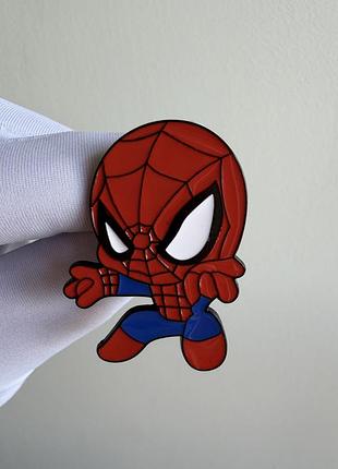 Пін значок металевий брошка «людина-павук (spider-man) marvel у бойовій стійці»