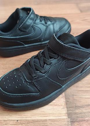 Оригинальные nike р31.5 длина стельки по факту 20.5см