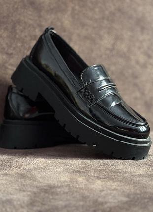 Лофери жіночі next forever comfort, чорного кольору, лаковані, розмір 35-36, чор