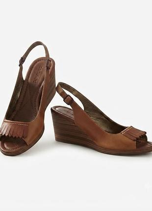 Коричневі кожані босоніжки sebago, 39.