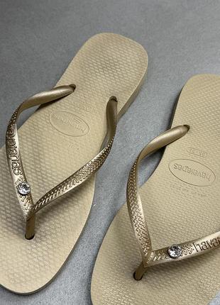 Вʼєтнамки в золотистому кольорі від бренду havaianas slim crystal glamour 35/37