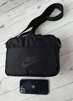 Текстильная горизонтальная сумка на два основных отдела nike 3