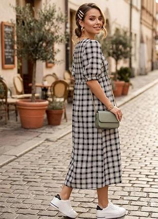 Платье длинное бренда h&amp;m в клетку.
замеры:пог-48(53) см, пот-49(52) см, длина изделия -118 см, длина рукава -37 см