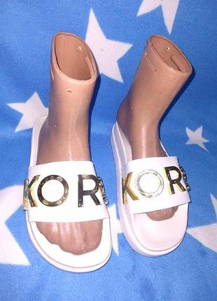 Michael kors оригінальні білі шкіряні шльопанці