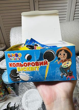 23шт/ 130 грн, льодяники у формі та зі смаком печива, з неоновою паличкою, вийшов строк, але на смак зовсім не змінились, дуже смачні.