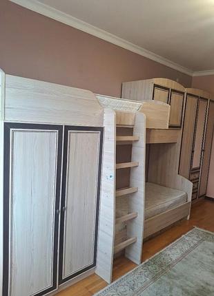 Терміново ! меблі в дитячу кімнату +2ліжка
