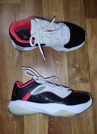 Кросівки nike jordan р.37