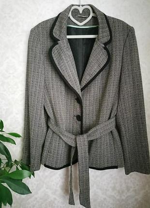 Красивий якісний піджак від klass collection