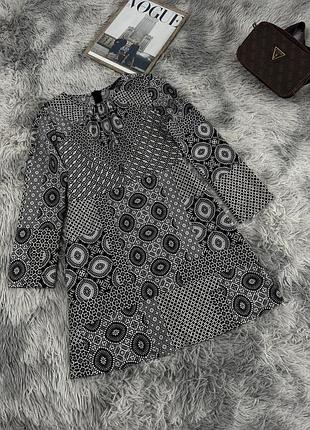 Гарна коротка сукня від zara