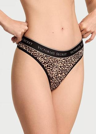Жіночі трусики стрінги victoria's secret exploded logo cotton thong panty.