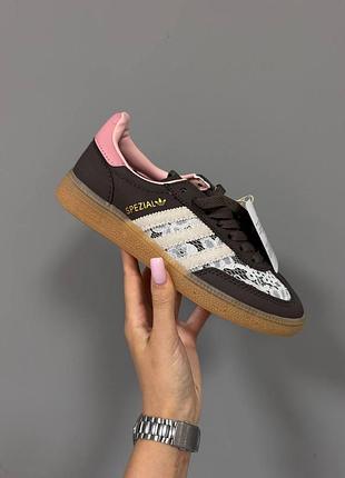 Adidas spezial
brown lace / pink