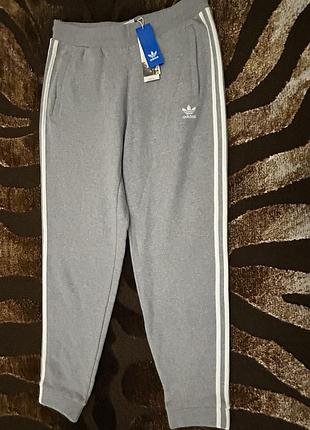 Чоловічі  штани adidas