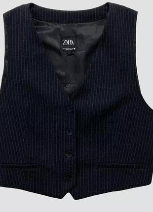 Класичний костюмний жилет zara в смужку (розмір xxl)