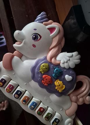 Музыкальная игрушка