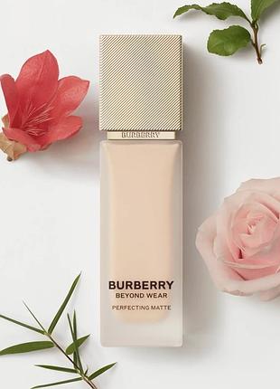 Тональний крем burberry