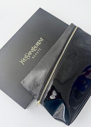 Чорна лакована косметичка yves saint laurent beauté