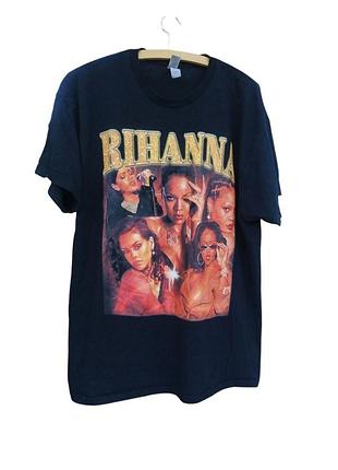 Оверсайз футболка з принтом rihanna