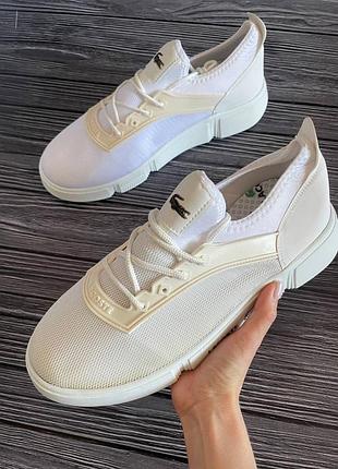 Кроссовки lacoste с нюансом