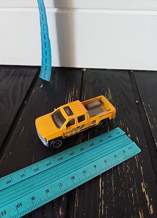 Металева моделька шевроле сільверадо 1500 2014, 1:64. matchbox тайланд машина авто машинка пікап