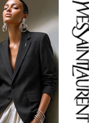 Піджак з брошкою ysl