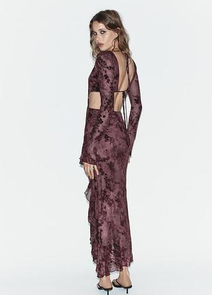 Ассиметричное платье с вырезами в цветок zara m