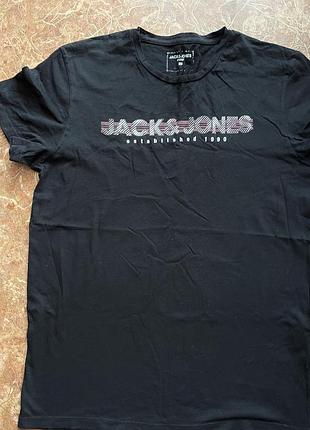 Чоловіча чорна футболка jack & jones core (розмір l)