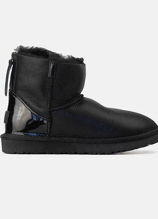 Чорні жіночі уггі ugg short zip black leather lacquer х угг ультра міні 36