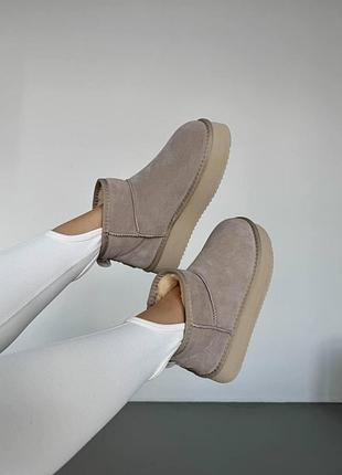 Бежеві замшеві уггі ugg ultra mini platform beige suede х угг ультра міні 40