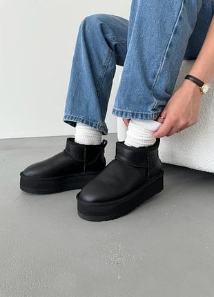 Чорні шкіряні уггі ugg classic ultra mini platform xl black leather х угг ультра міні 41