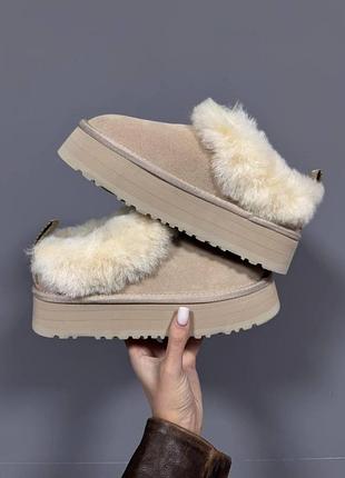 Жіночі бежеві сліпперс ugg tazelle platform sand х тазеллє 36
