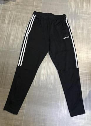 Adidas 💙чоловічий  одяг/чорні  спортивні штани з білими лампасами💛м46