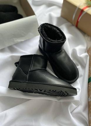 Чёрные кожаные угги ugg classic mini black leather х угг мини 41