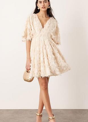 Бежева коротка сукня asos