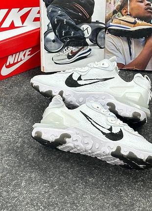 Nike react white