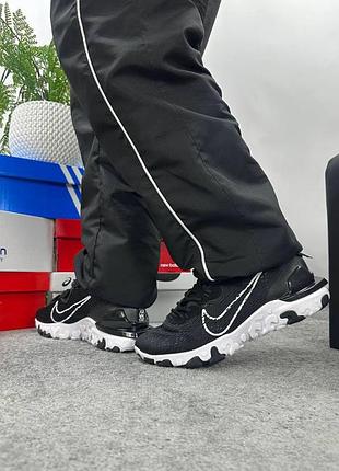 Nike react black white 9