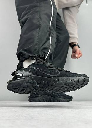 Nike react black 7