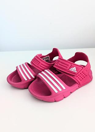 Сандалии/босоножки adidas на девочку, размер 21