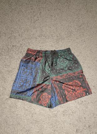 Стильные шорты pacemaker (bandana print)
