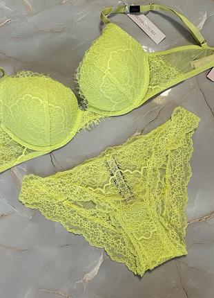 Комплект люкс серії dream angels victoria’s secret бюстгальтер 34в 75б пуш ап трусики с
