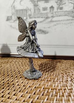 Металлическая оловянная фигурка tudor mint (myth and magic).
