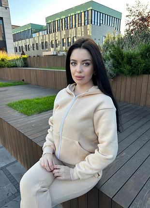 Жіноча худі на замку на флісі, в бежевому кольорі