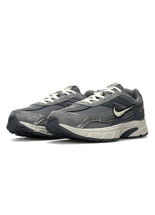 Nike initiator grey white