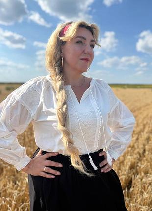 Жіноча біла сорочка вишиванка вишита білими нитками, великі розміри, блуза в українському стилі